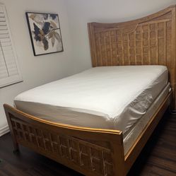 Like New Queen Bedroom Set-Excluding Mattress & Box Spring