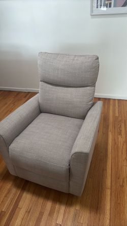 Rocking chair with swivel