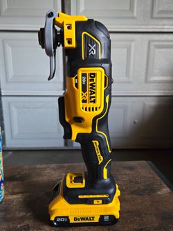 Dewalt multi-tool XR (DCS356) (Tool only)