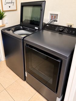LG ThinQ Washer & Dryer Set - Excellent Condition