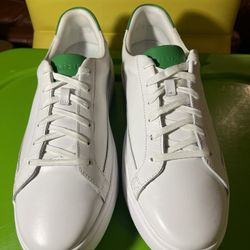 Men’s Kizik White leather Size 12
