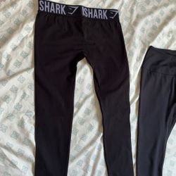 Gymshark  Tallas Medianos $35 Cada Uno 