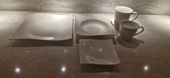 Maxwell Williams China Set