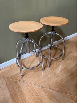 Pair Backless Bar Stool with Adjustable Height & Swivel , Silver 25”H & 14” on the top