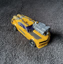 Transformers Dark of the Moon Deluxe Class Nitro Bumblebee Mechtech
