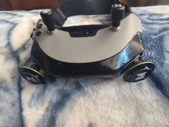 selling walksnail caddx goggles 140$
