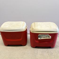 2 Igloo Beach Coolers – As Is – $30 🧊🏖️