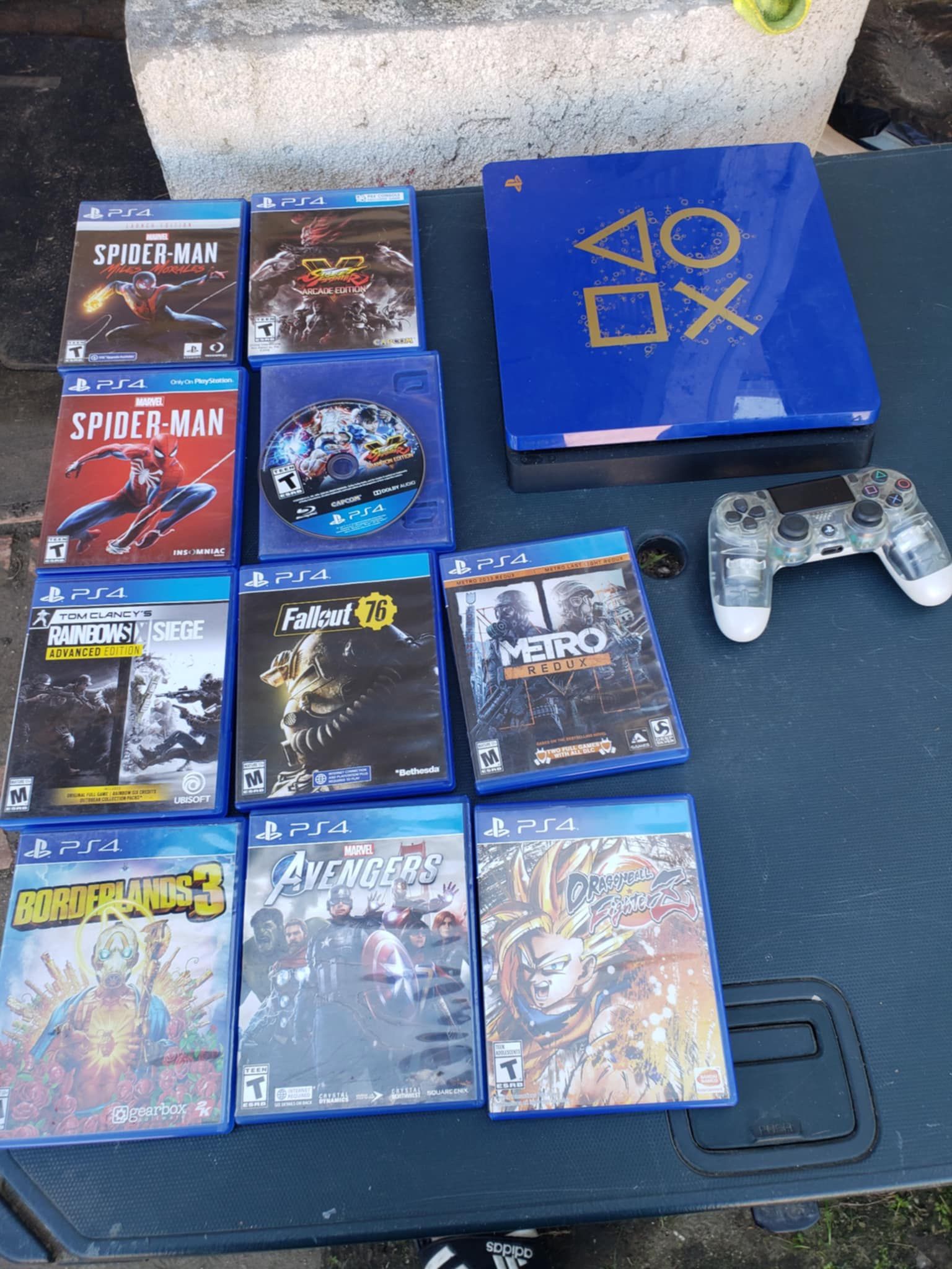 Blue & Black Sony Playstation 4 Slim PS4 1000GB $170! Plus $20! Per Game x 10 is $200 total $300! All combo. Trade are welcome
