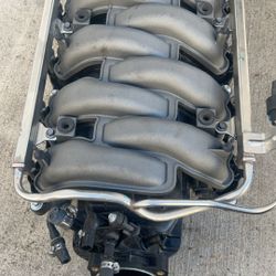 2017 Ford mustang 5.0 Intake Manifold