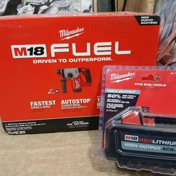 NEW MILWAUKEE M18 FUEL SDS PLUS ROTARY HAMMER AND BATTERY 