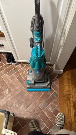 Dyson Vacuum DC07