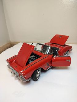 Rare Danbury Mint 1:24 1962 Corvette Convertible - Mint Condition with COA