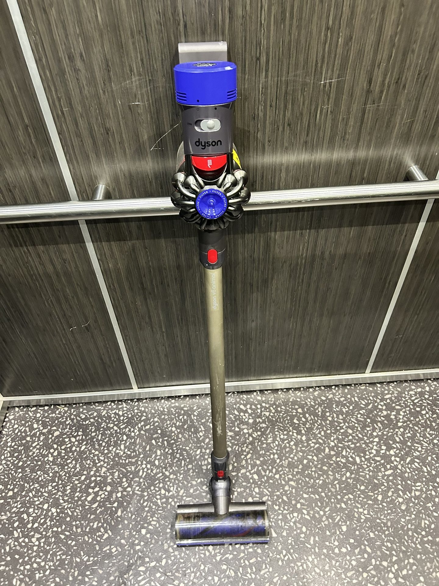 Dyson V8 Animal Vacuum 