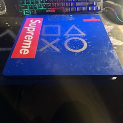 Blue limited edition PS4 