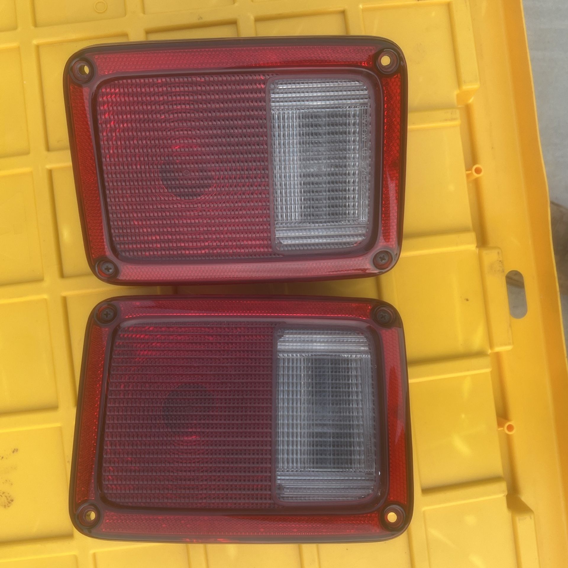 2015 Jeep Stock Tail Lights