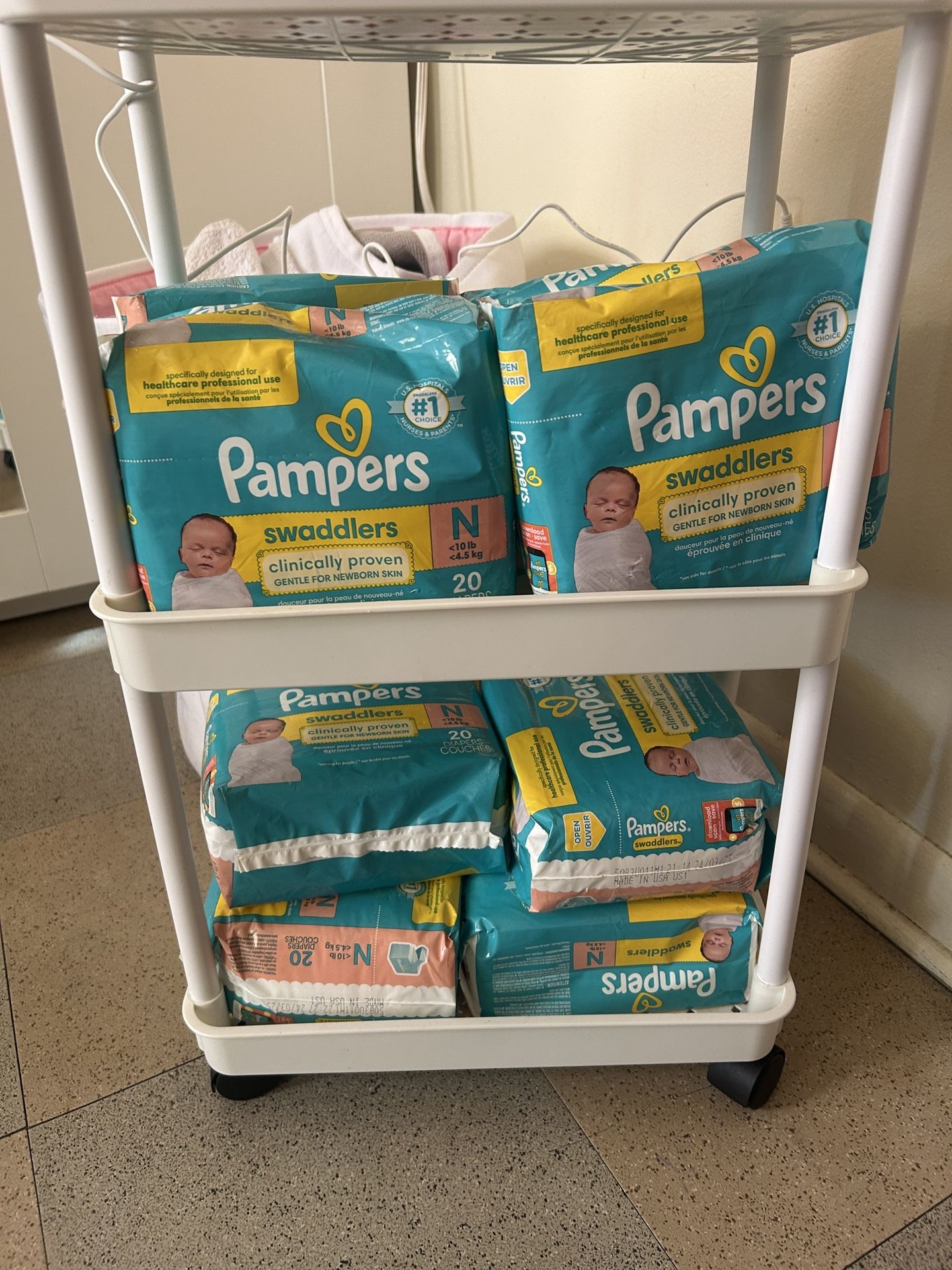 Newborn Swaddler Pampers