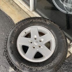 07-18 Jeep Wrangler Rims Tires 17" Perfect Full Set
