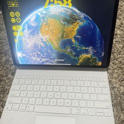 iPad Air 13” + Magic Keyboard