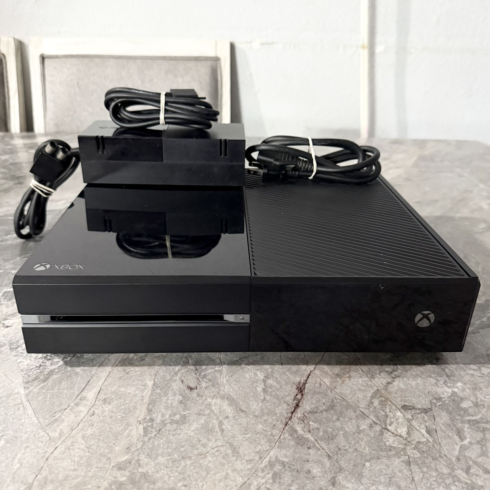Xbox One 500GB Console With Power Cables and HDMI