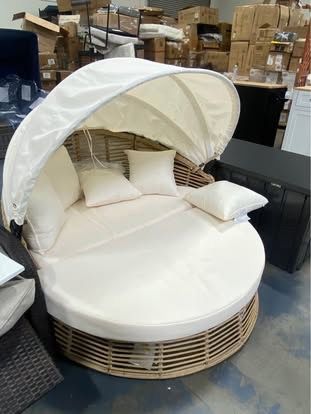 New assembled Outdoor Patio Round Daybed w/ Retractable Canopy Wicker Seating