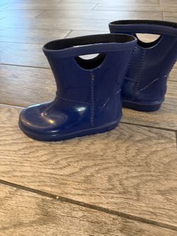 Ugg rain boots