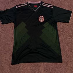 Mexico soccer jersey size Large men. 