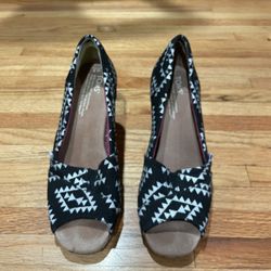 TOMS wedge Shoes 