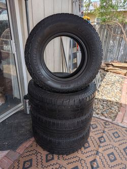 All Terrain Yokohama Geolander A/T LT265/70R17