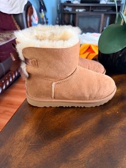 UGG BOOTS