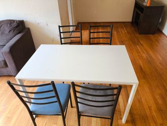 White Study Desk and 4 chairs| Good Condition