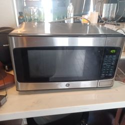 GE JES1145SHSS 1.1 cu. ft. Countertop Microwave in Stainless Steel *Tested & Cleaned*