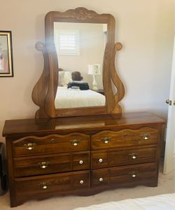 Dresser