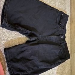 Mens Black Denim Levi’s Shorts Style 445 Size 32