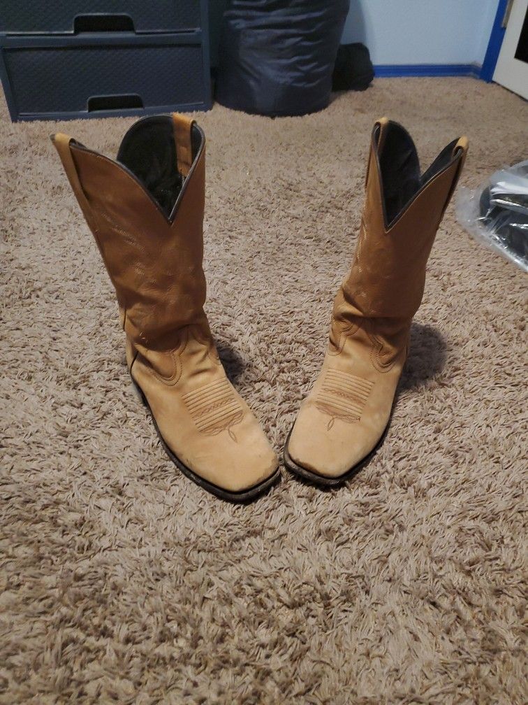 Cowboy Boots 9 EW