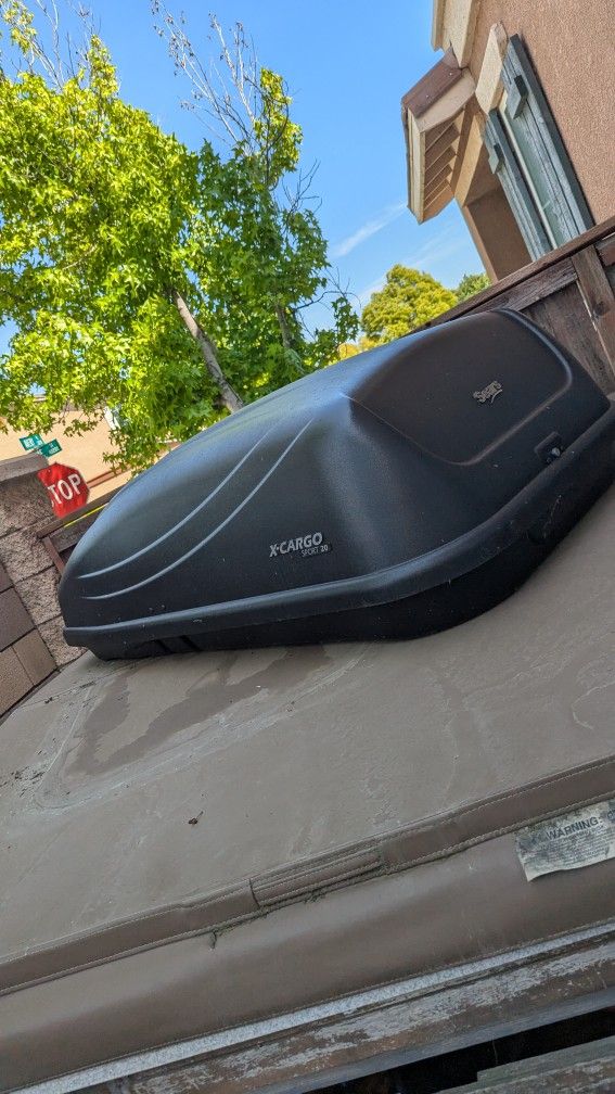 car roof container
