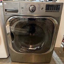 LG Steam Gas Dryer – Excellent Condition (High-End Model)