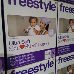 Freestyle ultrasoft skin shield diapers
