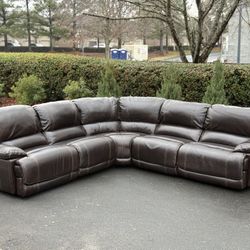 Leather sectional Couch 