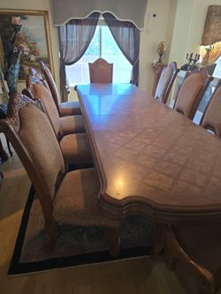 Luxury Table With 10 Chairs
