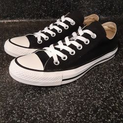 Converse womens 7 Great Condition 