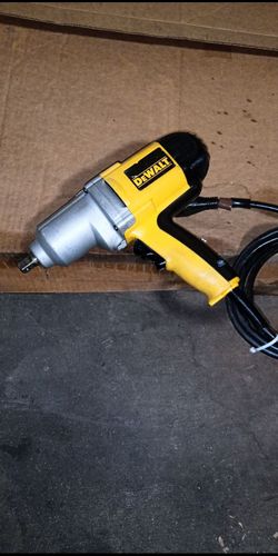 DeWalt DWE292  1/2 high speed impact wrench in excellent working condition