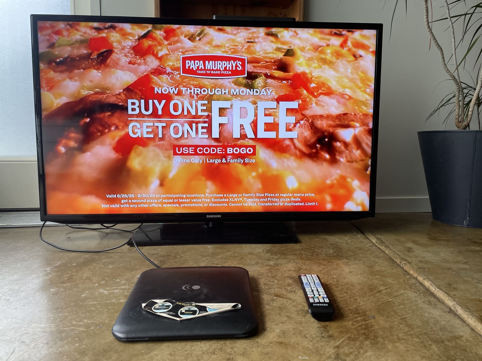 Samsung 46 TV , Remote & TV Over Air HD Antenna