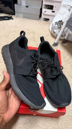 Nike ROSHE RUN size 9.5
