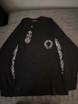 Black chrome heart long sleeve