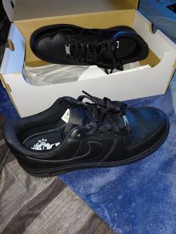 Air Force 1 Mid 🖤
