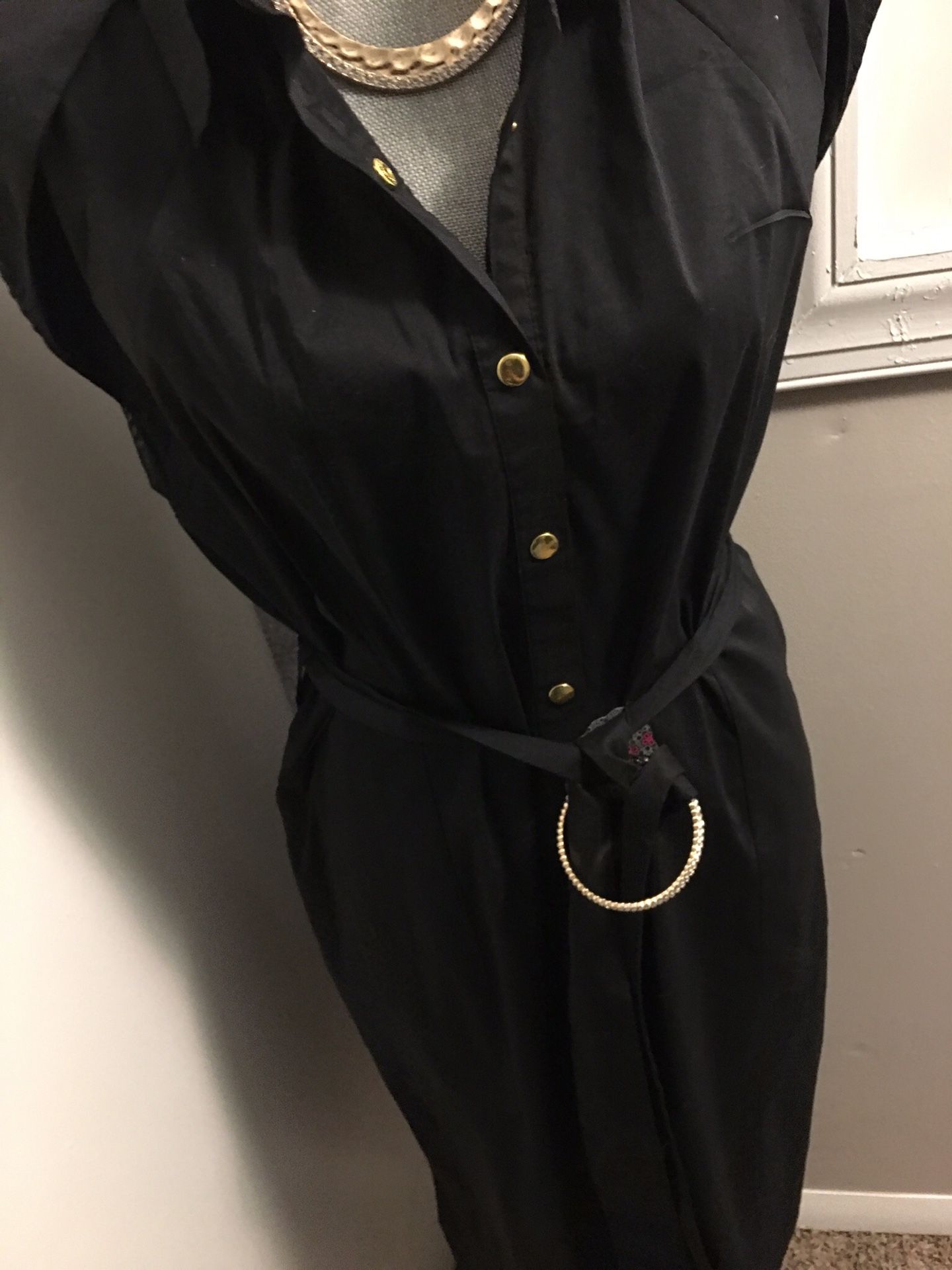 Shirt style gold snap button free necklace and diamond bracelet