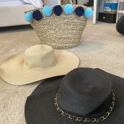 Women’s Summer Items! Size Large Bikini Tops,  Size Small Dresses And Size Small Covers Up! Hats, Beach Bags And Jewelry! All For 80! 
