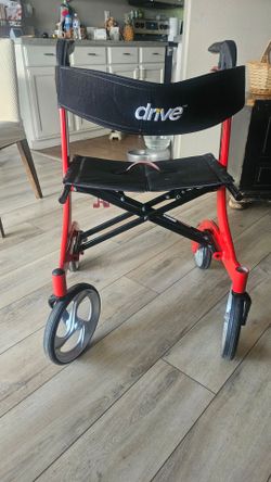 4 Wheel Walker Great Design Like NEW