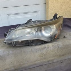2017 Toyota Camry LE Headlight