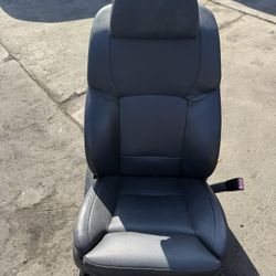 Parts 2011 BMW 740Li Leather seats $200 each